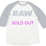 RAW BIG LOGO 5.2 OZ. RAGLAN T-SHIRT