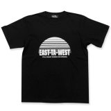 upriseMARKET × STILL DIGGIN' "EAST-TA-WEST" TEE 