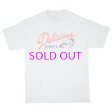 DELICIOUS VINYL HORIZONTAL LOGO 2 TEE