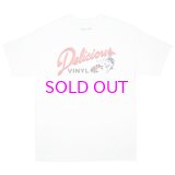 DELICIOUS VINYL HORIZONTAL LOGO 2 TEE