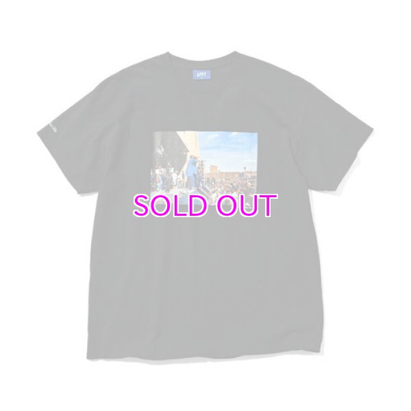 画像2: LFYT × T.ERIC MONROE / BIGGIE 1996 HOODSHOCK TEE (2)