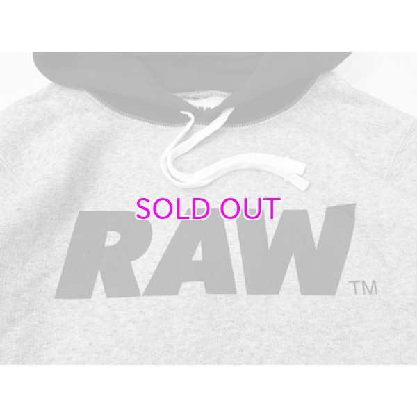 画像2: RAW LOGO TWO TONE HOODIE (2)